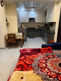 Gateway 2Heaven Modern Lux 2BHK Flat Terrace View Tapovan Rishikesh - Rishīkesh - 7