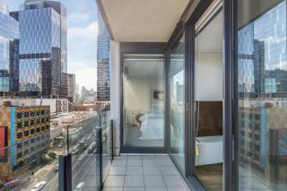 Modern Nomads Summit Southbank Sleek 2BR Resort Living with Gym and Pool - 3