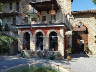 Mansion in Langhe with Pool and Winery Charm - 5