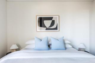 Modern Nomads Summit Southbank Sleek 2BR Resort Living with Gym and Pool - 2