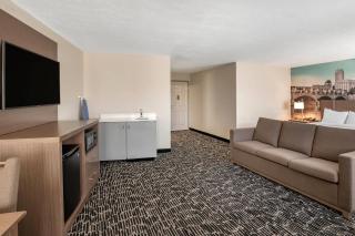Clarion Pointe Indianapolis Airport - Plainfield - 3