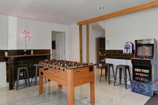Spa & Game Room - Le Chic Rustique - 8
