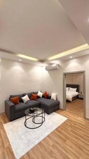 شقه انيقه بصاله وغرفة نوم - Riad - 1