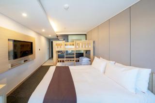 M83 Jackson Hotel - 1