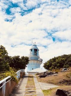Main Beach House - Coastal Family Holiday Home - 1