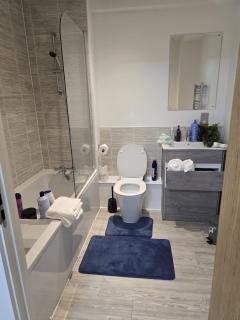 Mega3 Luxury 2Bedrooms Apartment -2Baths, 2Toilets - Manchester - 1