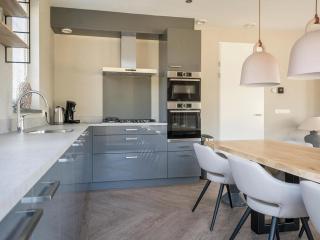 Luxurious villa for 8 people in De Cocksdorp, on the beautiful Wadden island of Texel - 8