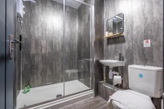 Crown Street Apartments - 2