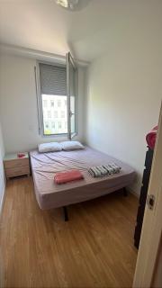 Habitación mediana - Santa Coloma - 0