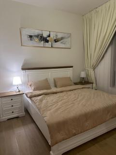 2BR Apartment with full sea view & Burj Khalifa - 5