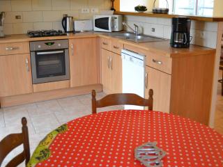 Family Escape with Terrace - Isigny-le-Buat - 3