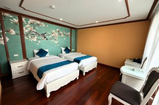 Verdure Lotus Grandeur Cruise on Ha Long Bay - 8