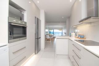 1001 Bermudas - Seaviews & beach access - Modern 3BR Umhlanga - 2