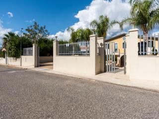 Flat near the sea with air conditioning and patio - 3