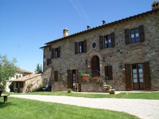 Nice apartment with pool and beautiful garden - Montone - 0