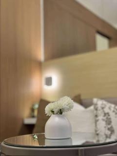 RED LUXE HAVEN Comfy stay, Netflix and Fast WiFi Ready - Manila - 5