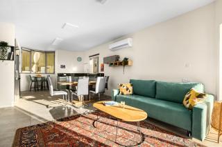Netanya Beachfront & Pool Retreat by Sea N' Rent - Netanya - 2