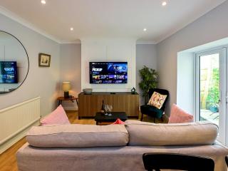 Stylish 1-Bed Flat w Garden in Leafy Pontcanna Pass the Keys - Cardiff - 0