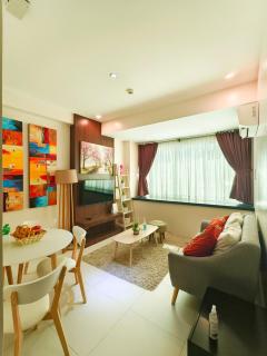Modern 1BR suite near Ayala & IT park, gym & pool - Città di Cebu - 0