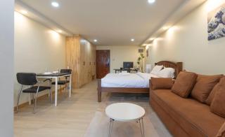 Studio with Workdesk near Nimman Old City - 1