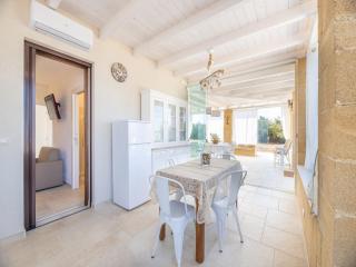 Tasteful holiday home in Taviano with private terrace - Taviano - 1