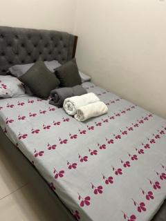 1 bedroom condo unit near MOA - 2