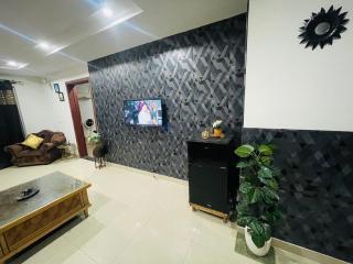 Spacious 2BR in Gulberg Heights Balcony View - 3