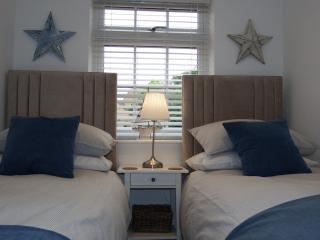Beach Retreat, Just 2 minutes walk to the beach - Southbourne - 0