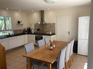 Comfortable villa with jacuzzi - 7