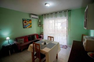 Large Terrace two blocks from the beach - 0