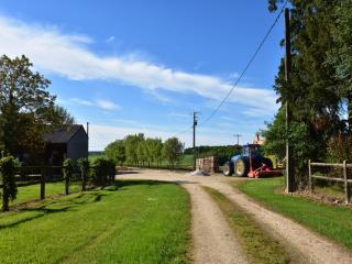 Holiday Home in Saint-Maurice with Garden BBQ - Fontainejean - 1