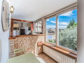 Stone House in Gard near Valbonne Forest - 6