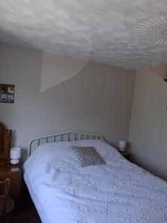 King bed, opposite the beach - Borth - 9