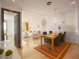 Snug apartment with garden - 9