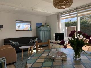 3 bedrooms, 5 beds, beautiful garden - 8