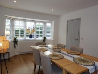 Beach Retreat luxury home just 2 minutes walk to the beach - 3