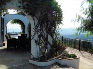 Sun-Soaked Villa with Blue Waters - Sayalonga - 5