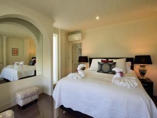 Sun-Soaked Villa with Blue Waters - Sayalonga - 8