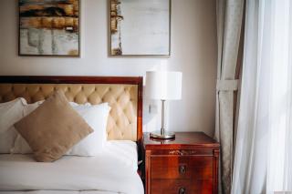 Top Holiday Location - Walk to Beach - Free Pool & Gym - 1