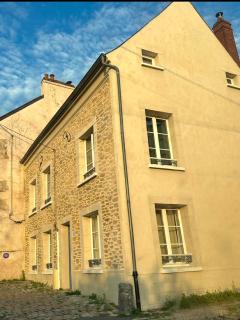 Charming House - 9