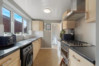 New Flat, Parking, 3 Bedrooms, Sleeps 6 - 5
