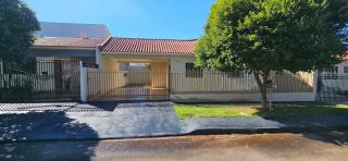 Casa em rua tranquila, 10 pessoas, 3 carros - 9