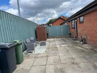 Modern & Cosy Bungalow in Chadderton - Hollinwood - 5