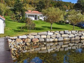 Family Oasis with Lake View-By Traum - Ålesund - 1