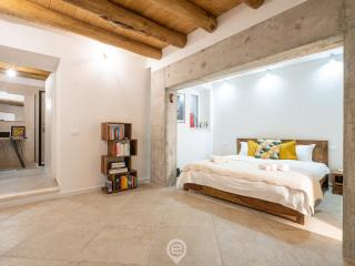 Classic Urban Elegance - 8