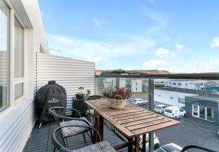 Charming top floor apartment with scenic view - Mosfellsbær - 8
