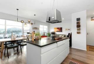 Charming top floor apartment with scenic view - Mosfellsbær - 7