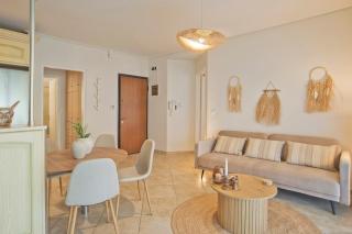 Modern Beach Retreat 2BR in Coastal Palaio Faliro - 9