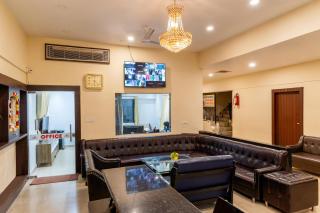 Hotel Amrit Vatika - 0
