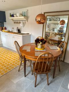 Stylish Hayloft sleeping 4 on Norfolk Broads - 2